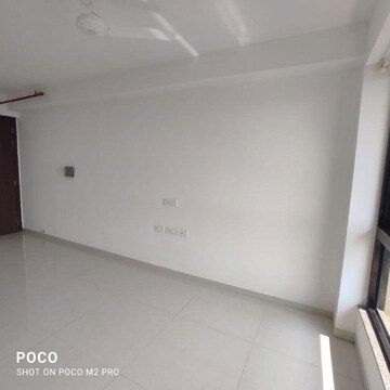 Room in 3 BHK Apartment at Sunteck Avenue 2, Goregaon West – for Sale
