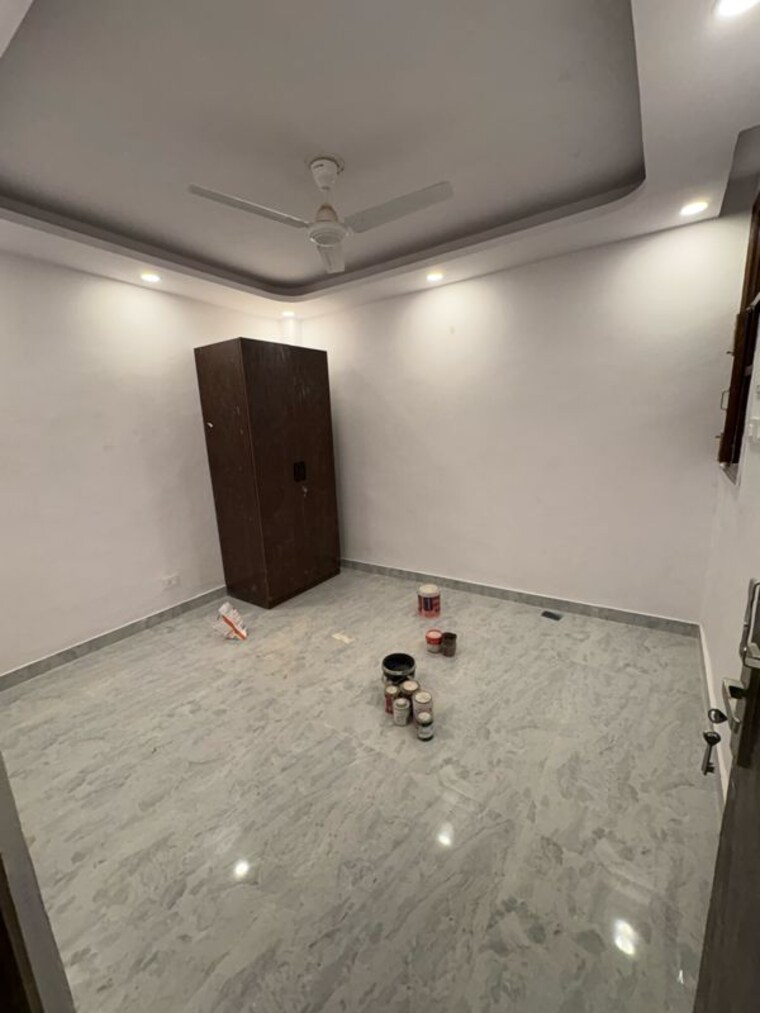 Room, hauz khas 3 Bedroom 233 Sq.Yd. Builder Floor In Hauz Khas Delhi 9863870