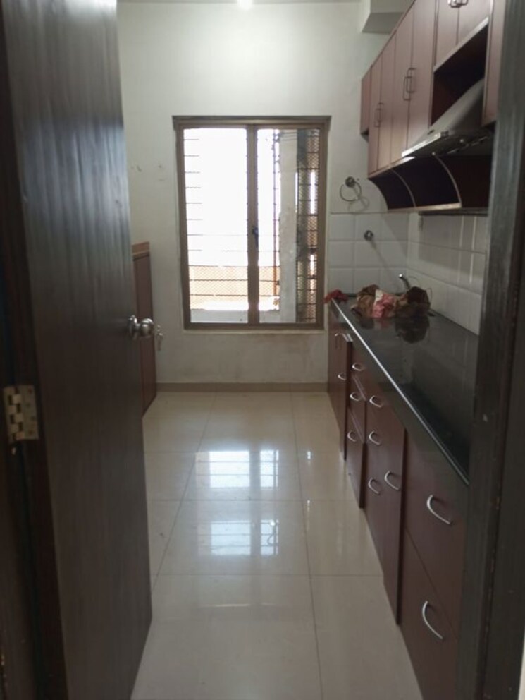 Kitchen, oberoi-realty-woods 2.5 Bedroom 900 Sq.Ft. Apartment In Goregaon East Mumbai 9863888