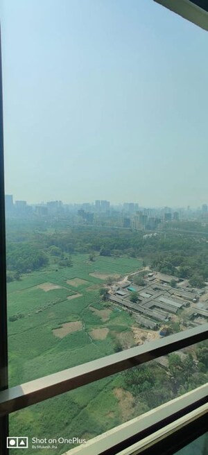 Master Bedroom in 2.5 BHK Apartment at Oberoi Realty Woods, Goregaon East – for Rent