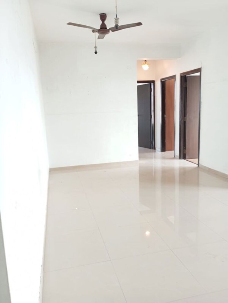 Room, oberoi-realty-woods 2.5 Bedroom 900 Sq.Ft. Apartment In Goregaon East Mumbai 9863888