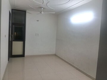 2 BHK Builder Floor For Rent in Sainik Colony