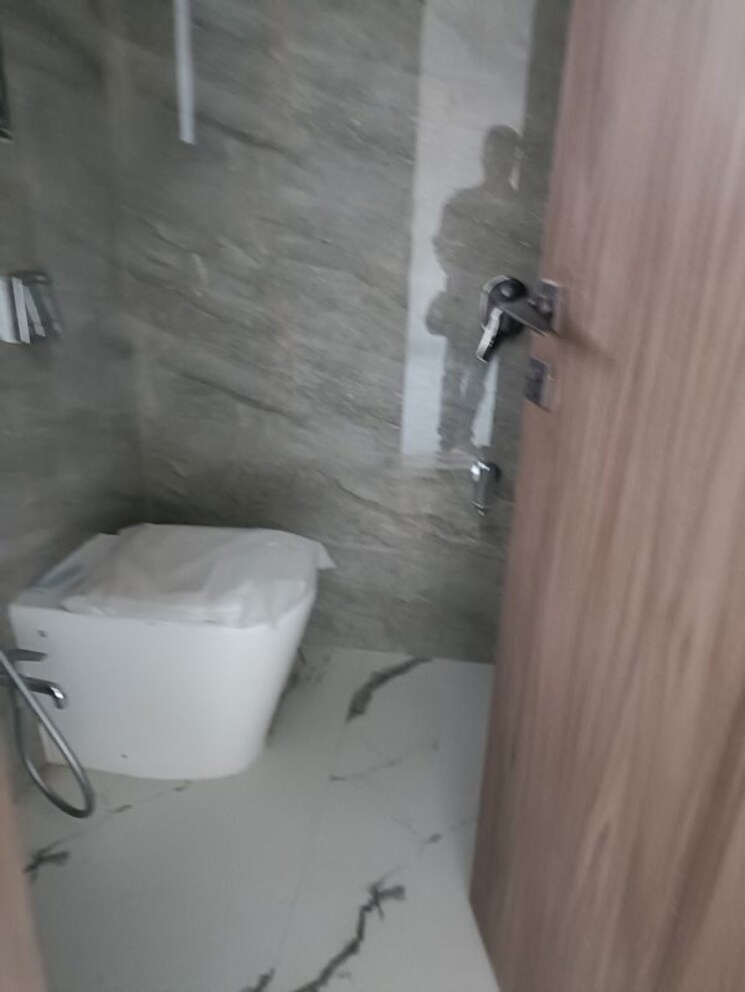 Bathroom, goregaon west 1 Bedroom 428 Sq.Ft. Apartment In Goregaon West Mumbai 9863909