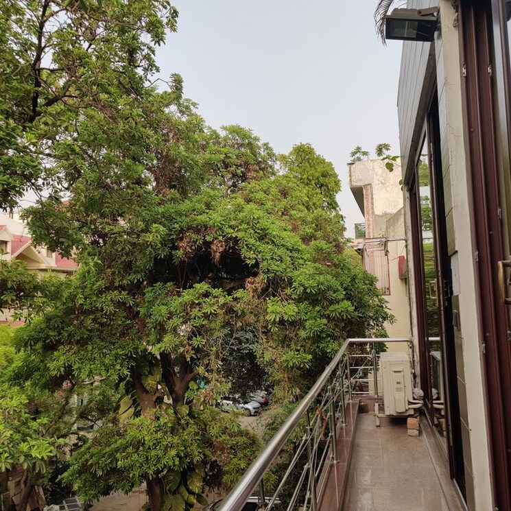 Balcony, dlf-queens-court 2 Bedroom 1200 Sq.Ft. Builder Floor In Greater Kailash ii Delhi 9863912