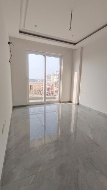 Room in 4 BHK Apartment at Dhakoli – for Sale