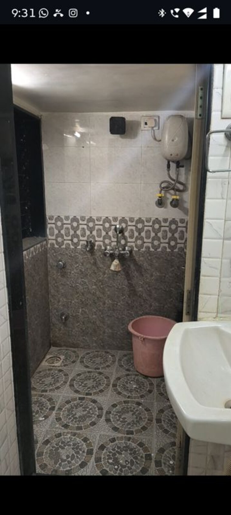 Bathroom, kurla east 1 Bedroom 400 Sq.Ft. Apartment In Kurla East Mumbai 9863922