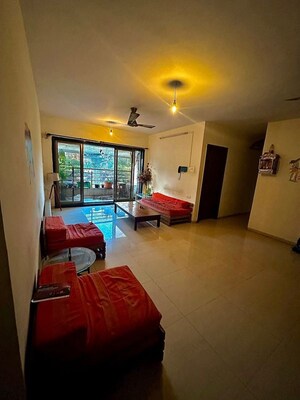 Bedroom in 4 BHK Apartment at Skylark Apartment Lokhandwala Complex, Lokhandwala Complex – for Rent