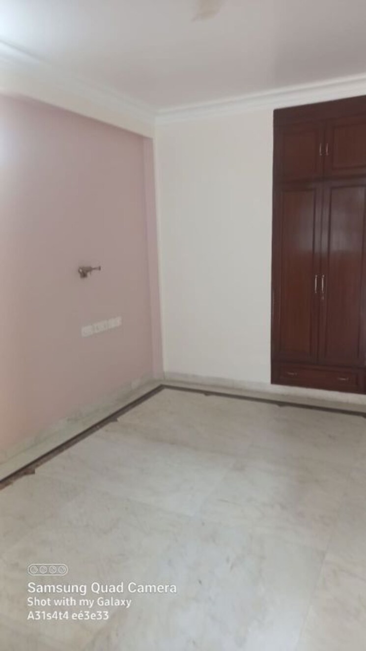 Room, navjeevan vihar 2 Bedroom 900 Sq.Ft. Builder Floor In Navjeevan Vihar Delhi 9863957