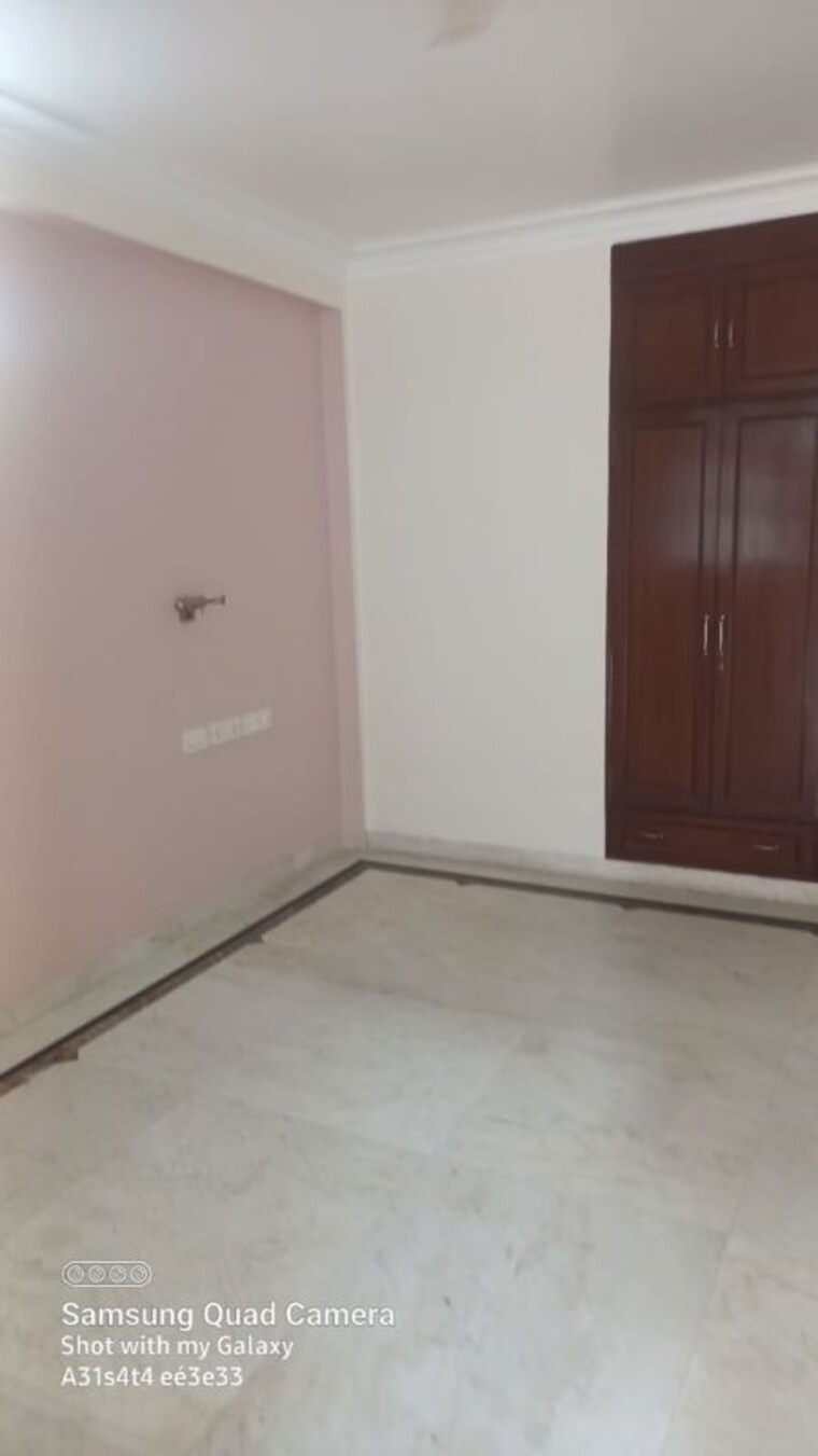 Room, navjeevan vihar 2 Bedroom 900 Sq.Ft. Builder Floor In Navjeevan Vihar Delhi 9863957