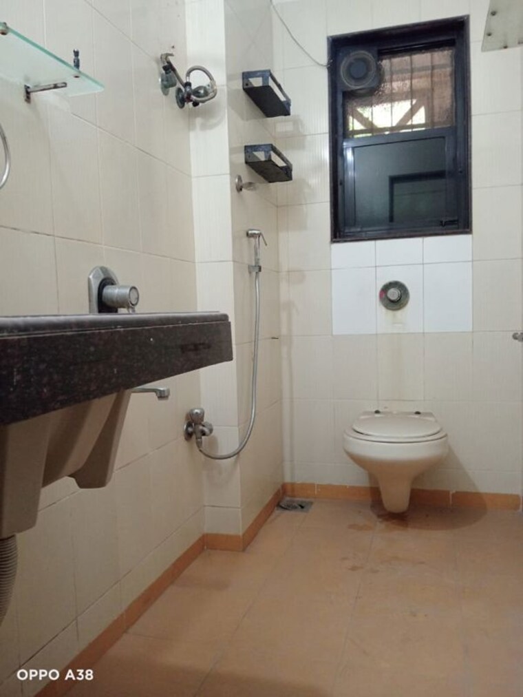 Bathroom, andheri west 3 Bedroom 1400 Sq.Ft. Apartment In Andheri West Mumbai 9863958