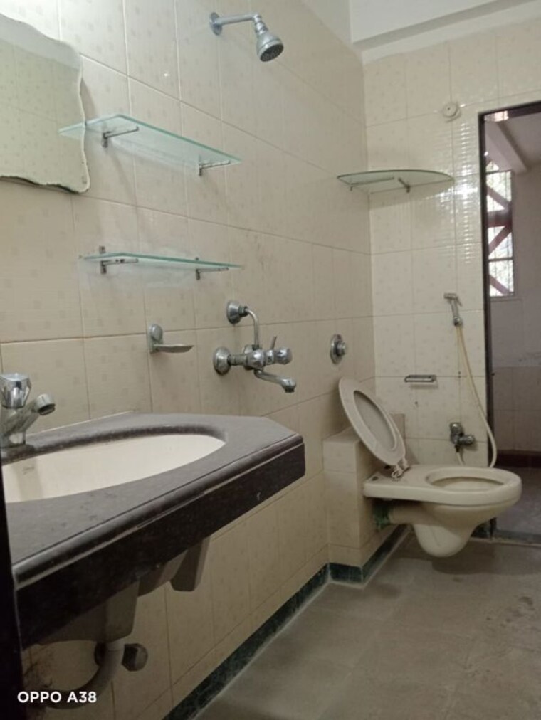 Bathroom, andheri west 3 Bedroom 1400 Sq.Ft. Apartment In Andheri West Mumbai 9863958