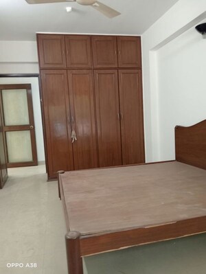 Room in 3 BHK Apartment at Andheri West – for Sale