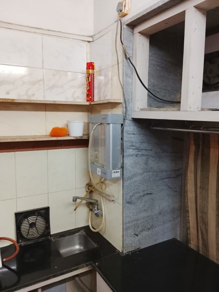 Bathroom, kurla east 1 Bedroom 420 Sq.Ft. Apartment In Kurla East Mumbai 9863965