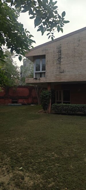 5 BHK Villa – Exterior View View at Chattarpur - for Rent