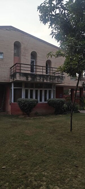 5 BHK Villa – Exterior View View at Chattarpur - for Rent