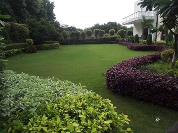5 BHK Villa – Garden View at Chattarpur - for Rent