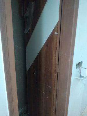 Furnished Amenities in 2 BHK Builder Floor at Govindpuri – for Sale