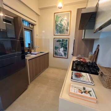 Room in 3 BHK Apartment at Piramal Mahalaxmi, Arthur rd – for Sale