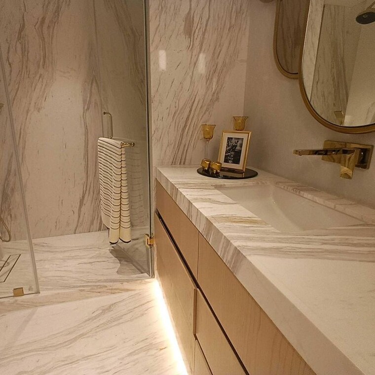 Bathroom, lodha-the-park-tower-6 3 Bedroom 1190 Sq.Ft. Apartment In Kamala Mill Mumbai 9863987