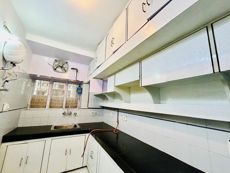 Kitchen, vasant kunj 3 Bedroom 1350 Sq.Ft. Builder Floor In Vasant Kunj Delhi 9863991