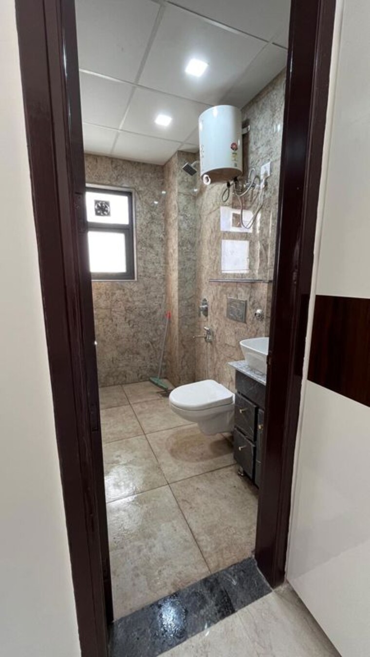 Bathroom, sector 38 Pg For Girls In Sector 38 9864004