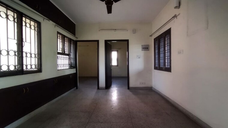 Room, sarita vihar 2 Bedroom 1200 Sq.Ft. Apartment In Sarita Vihar Delhi 9864021