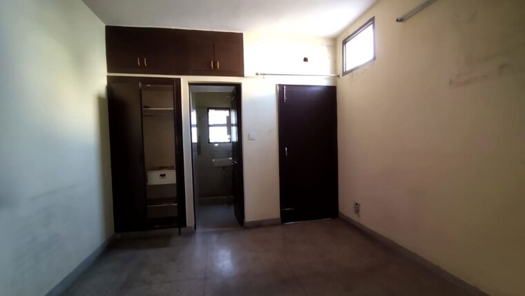 Room, sarita vihar 2 Bedroom 1200 Sq.Ft. Apartment In Sarita Vihar Delhi 9864021