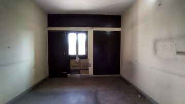 Room in 2 BHK Apartment at Sarita Vihar – for Sale