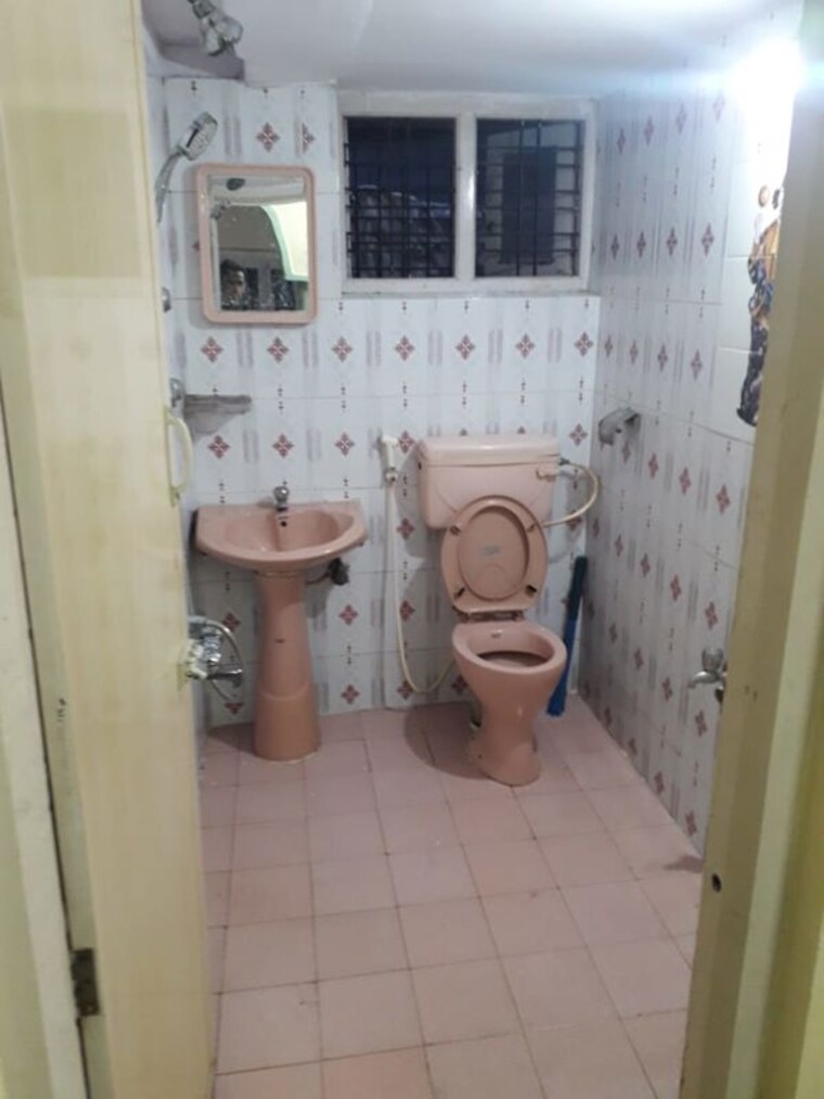 Bathroom, teachers colony 3 Bedroom 1200 Sq.Ft. Independent House In Teachers Colony Bangalore 9853893