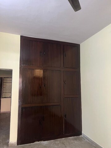 Furnished Amenities in 2 BHK Independent House at Mansarovar – for Rent