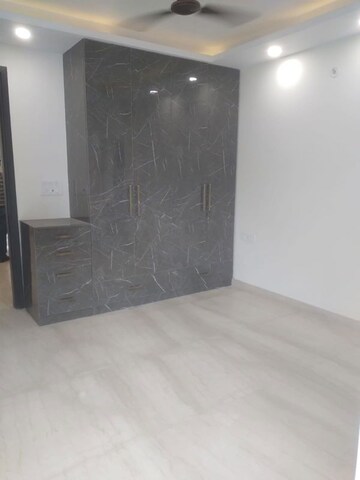 Room in 3 BHK Builder Floor at Hauz Khas – for Sale