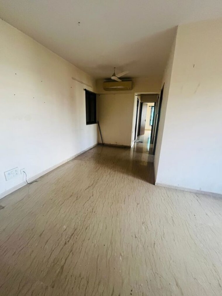 Room, satellite-royale 2 Bedroom 750 Sq.Ft. Apartment In Goregaon East Mumbai 9863758