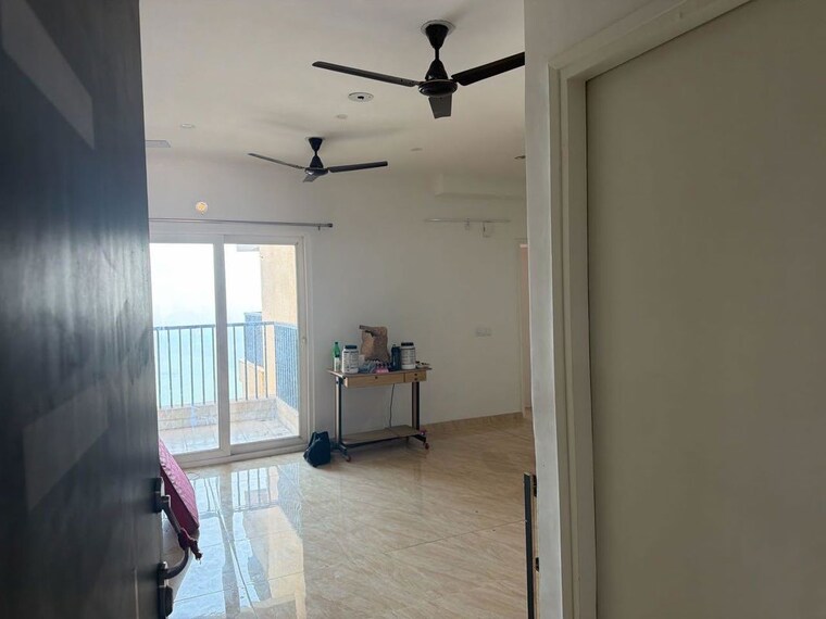 Room, gaur-yamuna-city-16th-park-view 2 Bedroom 1270 Sq.Ft. Apartment In Gaur Yamuna City Greater Noida 9864101