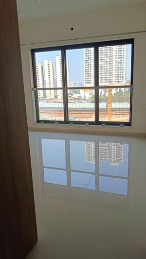 Room in 3 BHK Apartment at Jyoti Sukriti, Goregaon East – for Rent