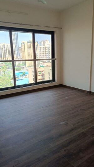 Room in 3 BHK Apartment at Jyoti Sukriti, Goregaon East – for Rent