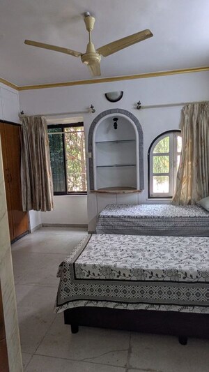  Pg For Rent in Vashi Sector 28