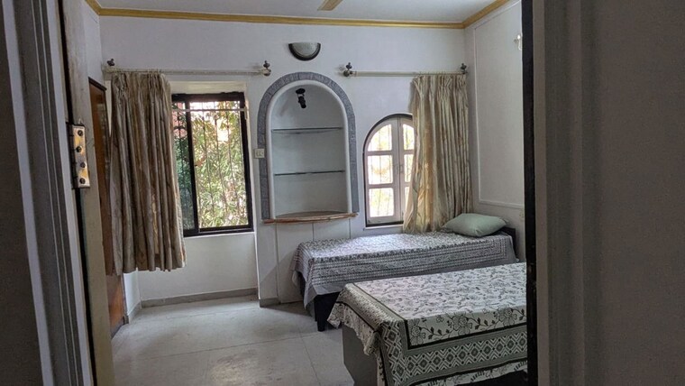 Bedroom, vashi sector 28 Pg For Boys In Vashi Sector 28 9864109