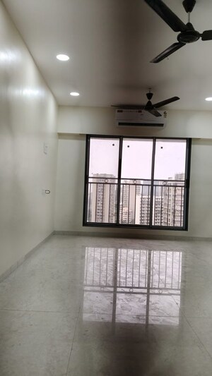 Room in 2 BHK Apartment at Pratham ARC Aura, Andheri West – for Rent