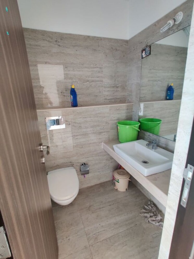 Bathroom, pratha-codename-zero 2 Bedroom 704 Sq.Ft. Apartment In Goregaon East Mumbai 9624687