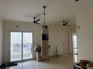 Team Area in 3 BHK Apartment at Gaur Yamuna City 16th Park View, Gaur Yamuna City – for Sale