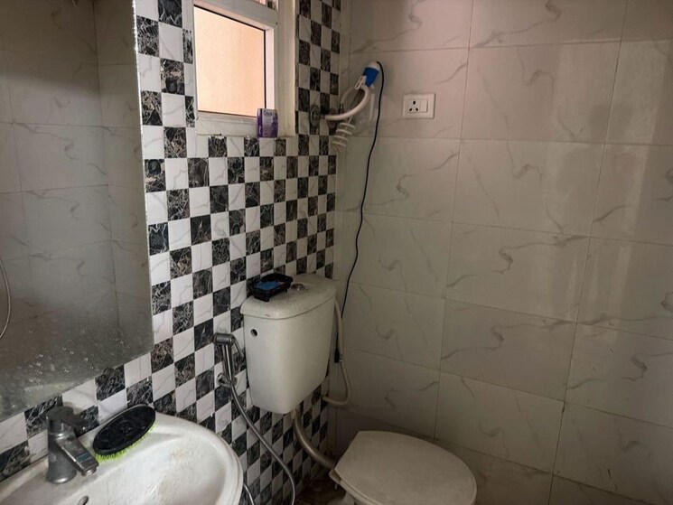 Bathroom, gaur-yamuna-city-16th-park-view 3 Bedroom 1450 Sq.Ft. Apartment In Gaur Yamuna City Greater Noida 9864119