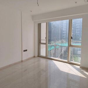 Room in 3 BHK Apartment at Lodha The Park, Century Mills – for Sale