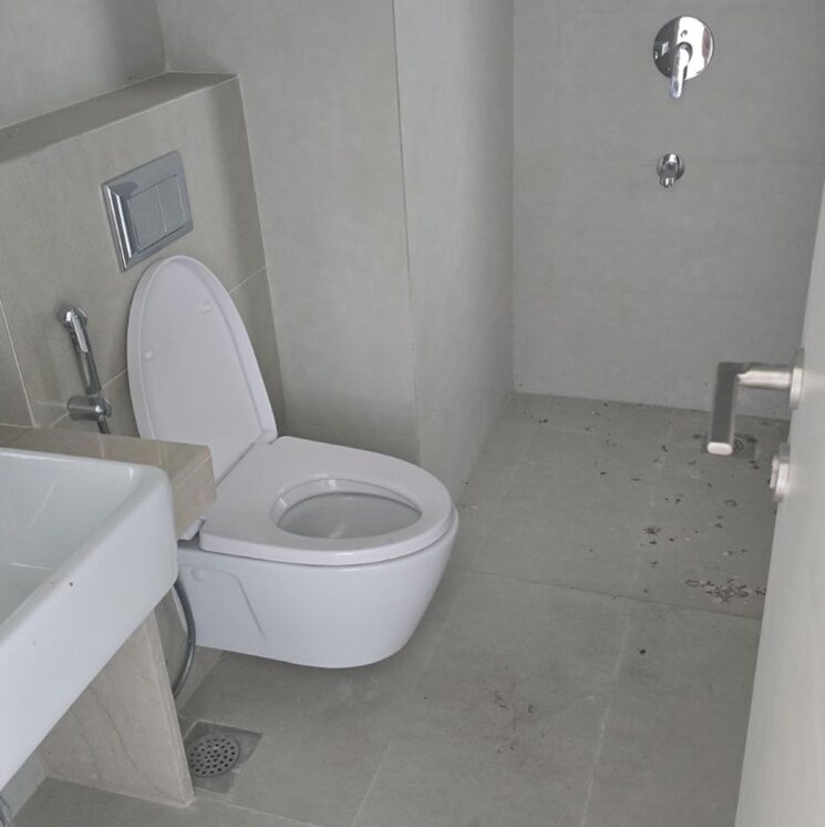 Bathroom, indiabulls-sky-forest 3 Bedroom 1580 Sq.Ft. Apartment In Dighe Nagar Mumbai 9864124