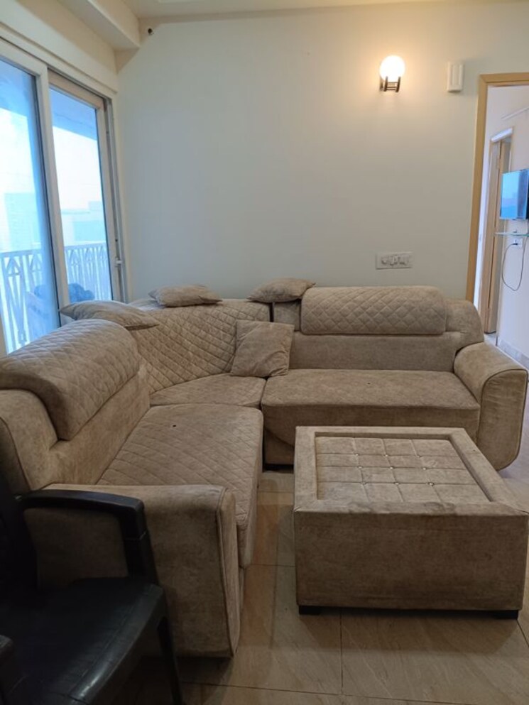 Living Room, gaur-city-7th-avenue 2 Bedroom 1075 Sq.Ft. Apartment In Sector 4 Greater Noida Greater Noida 9864125