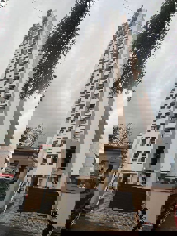 2 BHK Apartment For Sale in Rashi Tower