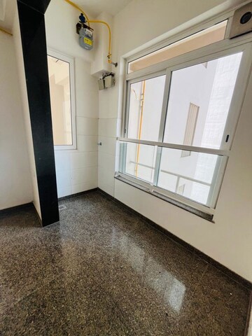 Room in 3 BHK Apartment at Kalpataru Radiance, Goregaon West – for Sale