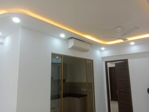 Furnished Amenities in 3 BHK Apartment at Smart World Orchard, Sector 61 – for Rent