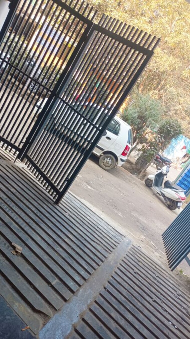 Exterior View, chattarpur 3.5 Bedroom 120 Sq.Yd. Apartment In Chattarpur Delhi 9864151