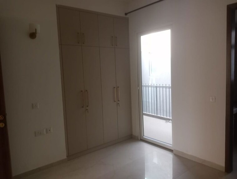 Room, smart-world-orchard 3 Bedroom 1700 Sq.Ft. Builder Floor In Sector 61 Gurgaon 9864152