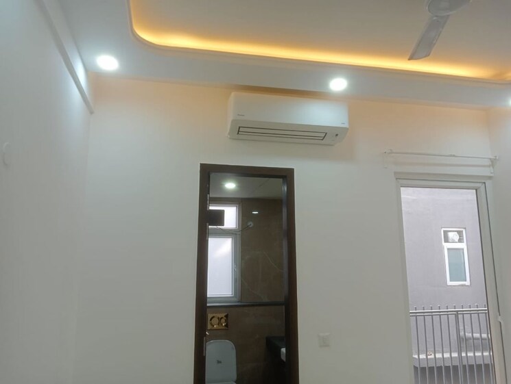 undefined, smart-world-orchard 3 Bedroom 1700 Sq.Ft. Builder Floor In Sector 61 Gurgaon 9864152